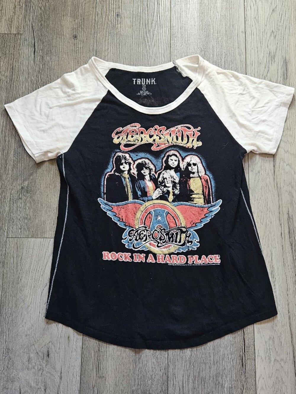 Aerosmith 1983 Tour Raglan Shirt Trunk Ltd Mens Medium Black Cream Band Tee M